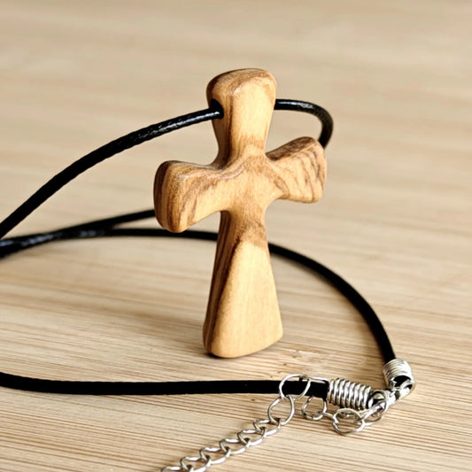 Vintage Olive Wood Cross Pendant – Handmade Jesus Talisman Necklace (Christian Faith Jewelry Gift)